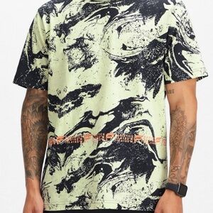 Fabletics Men's R&R Tee - Marble Print - Size Medium - Cream & Navy